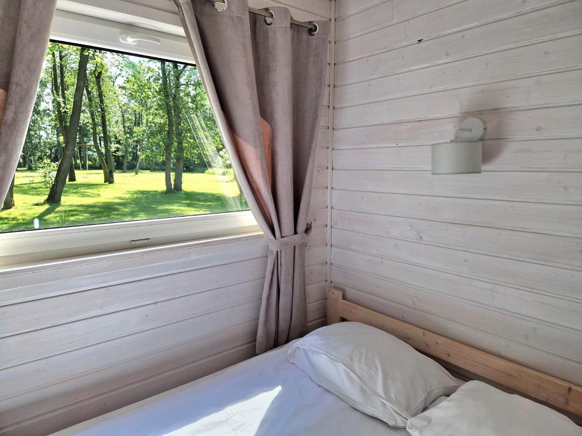Lumi Resort Domki Letniskowe Z Podgrzewanym Basenem Rewal Zimmer foto