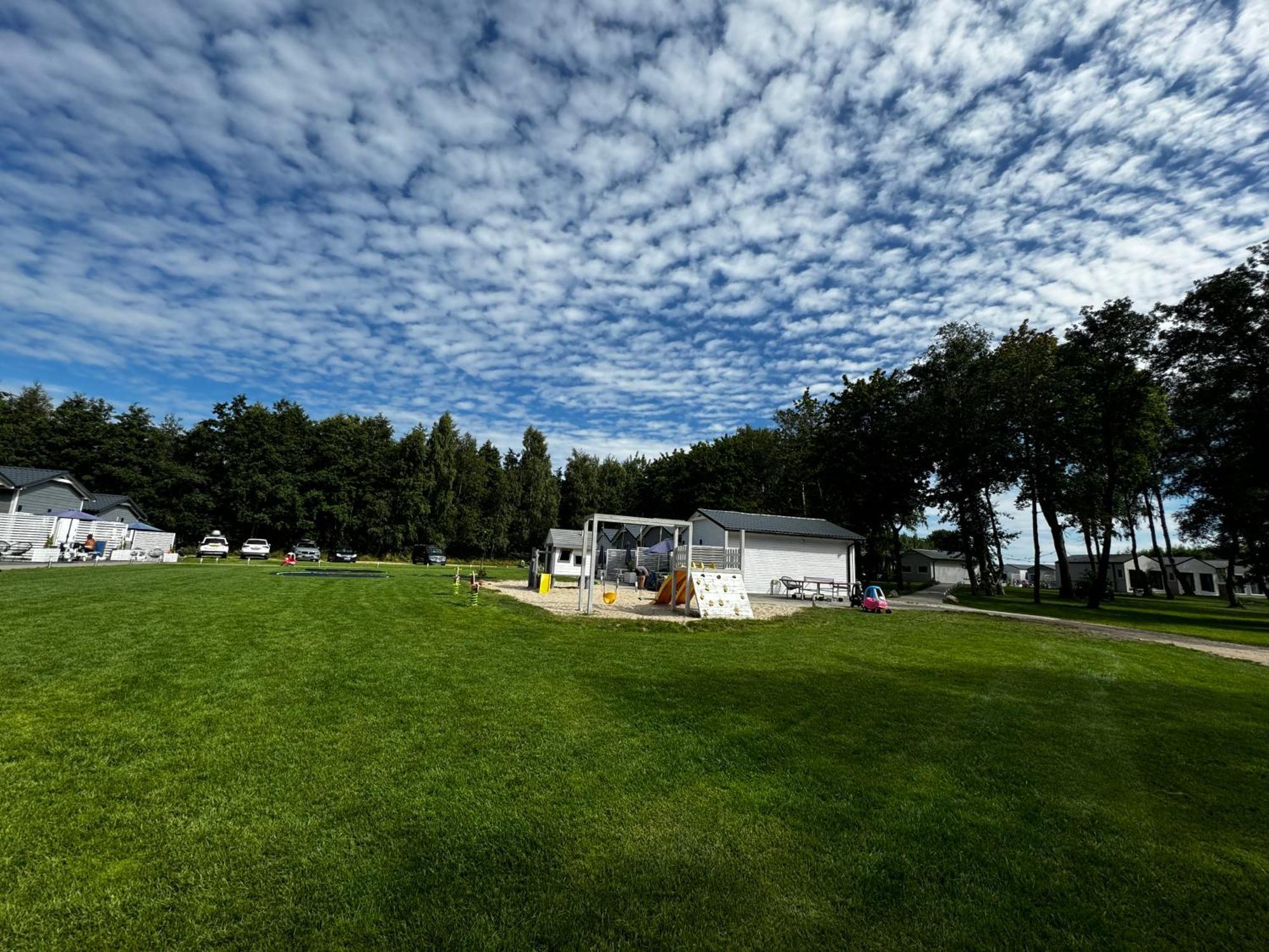 Lumi Resort Domki Letniskowe Z Podgrzewanym Basenem Rewal Exterior foto